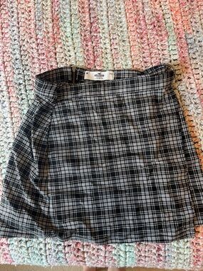 Hollister Black and White Plaid Mini Skirt